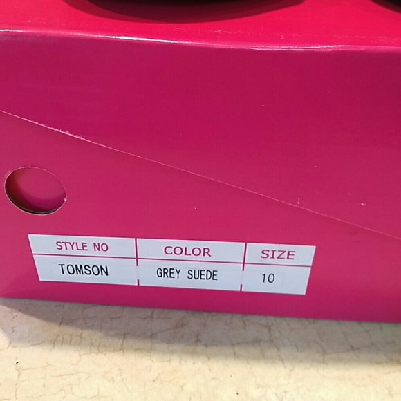 Grey suede booties size 10 by Toetos - Picture 5 of 8